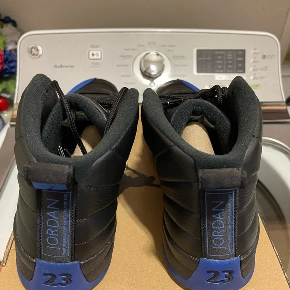 NIKE AIR JORDAN 12 RETRO ROYAL BLUE - Picture 4 of 5